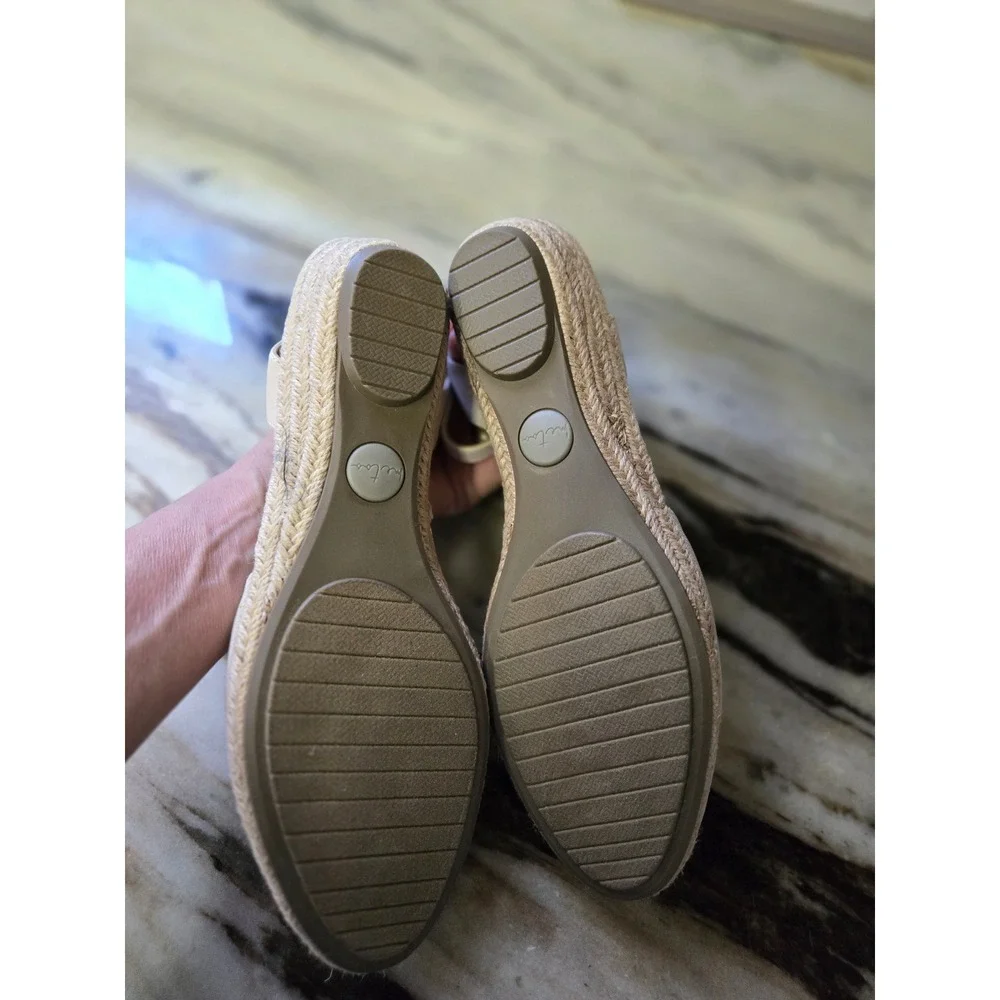 Me Too Nikkie15 Beige Textile Espadrille‎ Wedge Sandals Womens 10M Ankle Strap